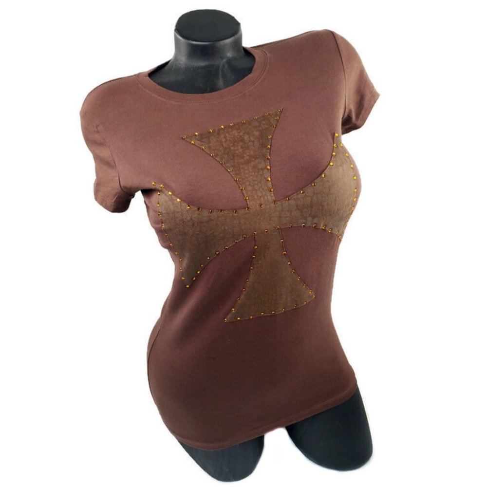 ** NEW ** Chocolate Fitted Spandex Tee with Fabric stitch Cross with Crystals.